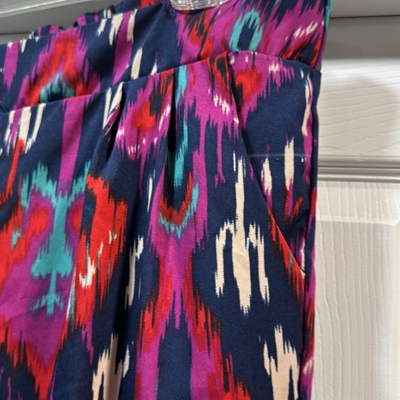 pants ruched at the ankles with pockets, elastic on the back of the waistband. - Picture 6 of 8